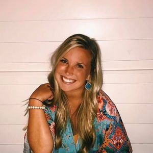 Meet your Posher, Alexandra